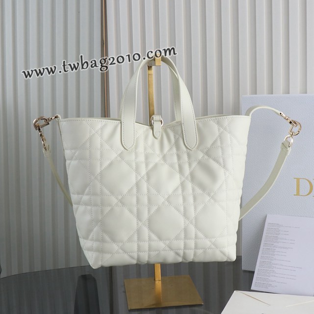 Dior专柜新款迪奥高仿原单原厂级Toujours竖版系列中号白色M2835菜篮子 djfk1459